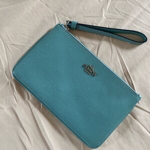 Vintage NWOT Coach clutch